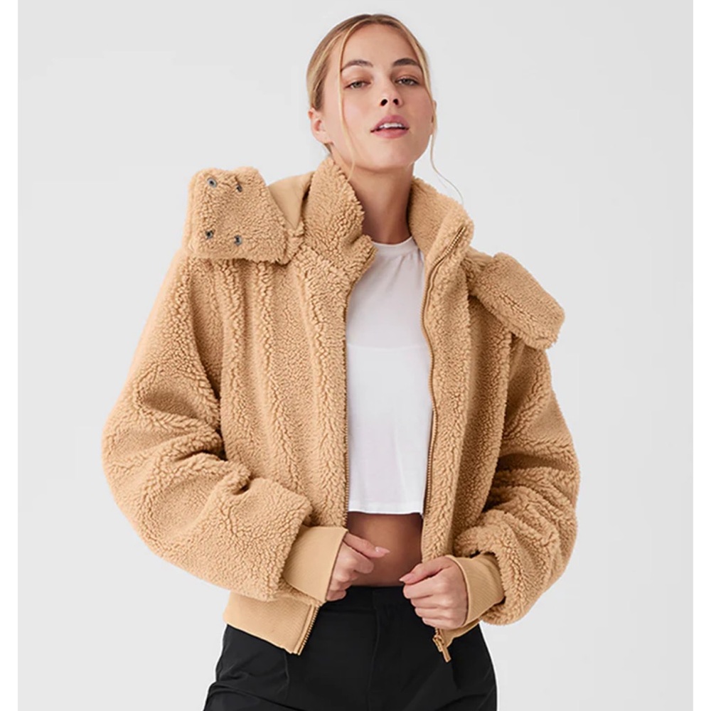 ALO Yoga Foxy Sherpa Jacket • Camel • Medium